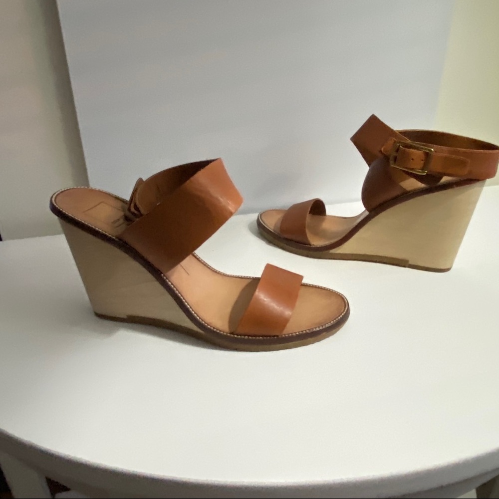 DOLCE VITA wedges tan leather and wooden heels